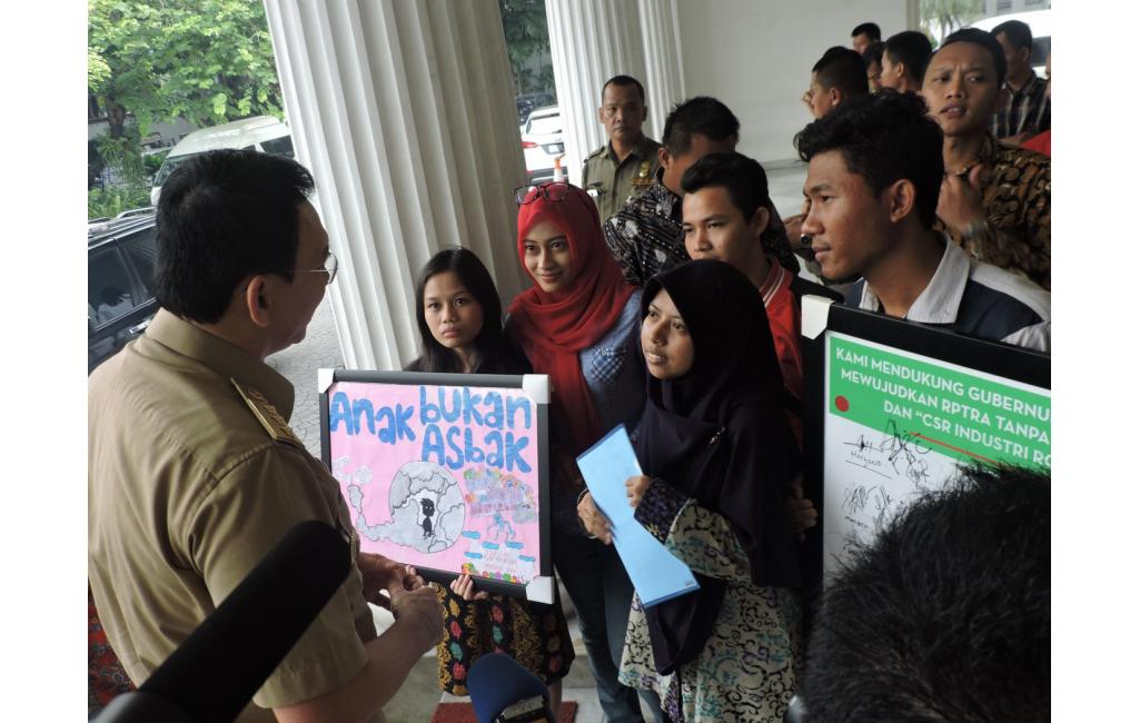 Aksi Tolak Keterlibatan CSR Rokok Di RPTRA
