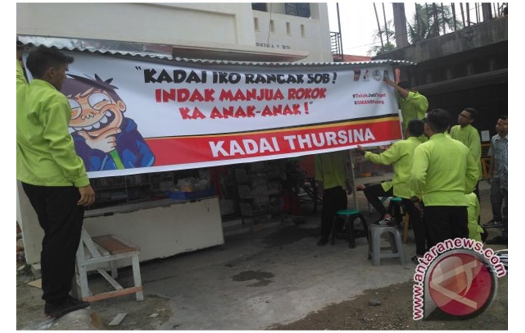Walah, 90 Persen Sekolah di Padang Dikepung Iklan Rokok