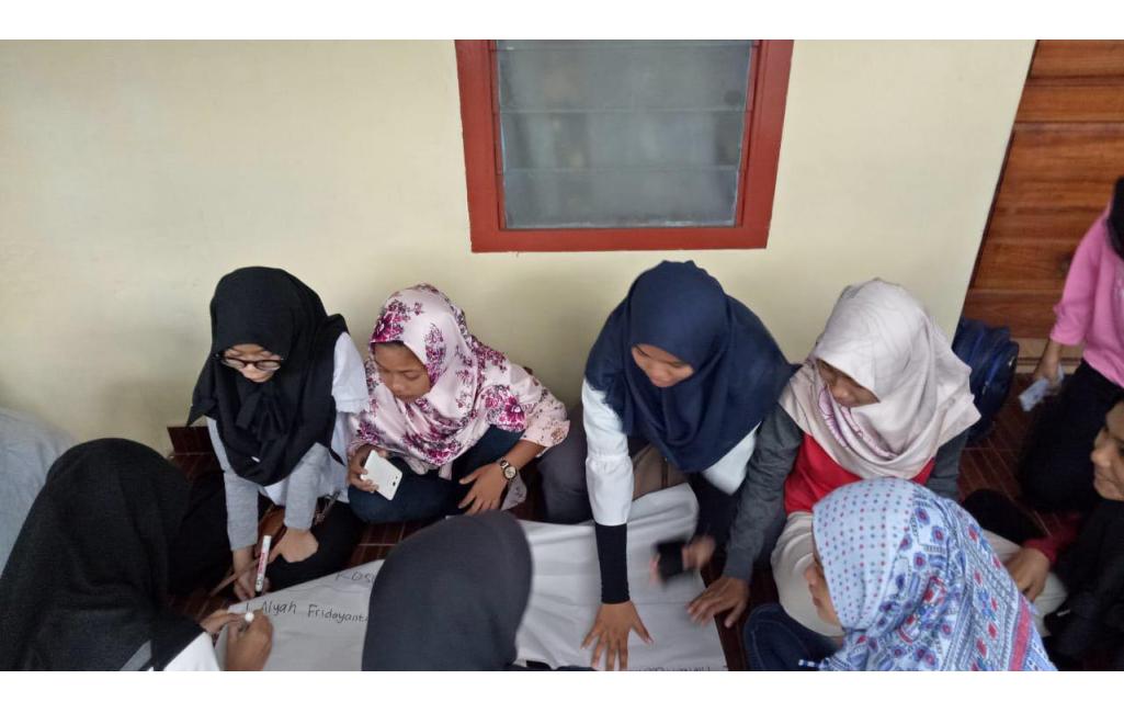 Edukasi Kampanye #pilihbicara di Padang