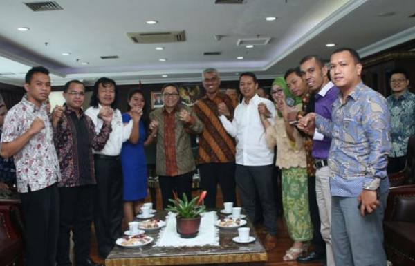 Ketua MPR Dukung Penuh Kampanye Larangan Pemakaian Rokok