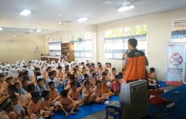 RZ Sosialisasikan Bahaya Rokok