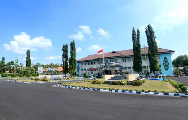 Pemkab Banyuwangi Larang Pemasangan Iklan Rokok
