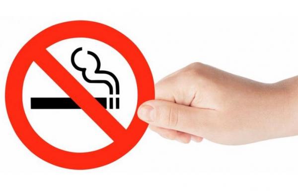 Siswa SMP Ramai-ramai Copot Spanduk Iklan Rokok di Sekitar Sekolah