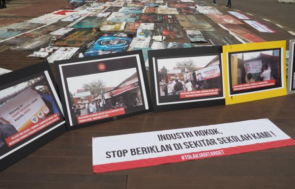 5 Perusahaan Rokok Sengaja Pasang Iklan di Sekitar Sekolah