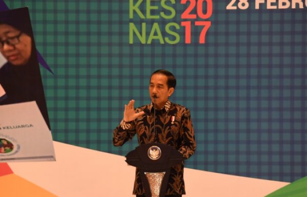 Presiden: Jangan Sampai Ada Uang Dipakai untuk Beli Rokok