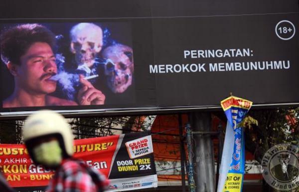 Iklan Rokok Batal Dilarang, Baleg DPR Abai Kepentingan Publik